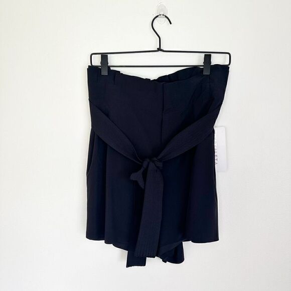 Athleta women’s plus size Skyline Short II - Picture 3 of 8